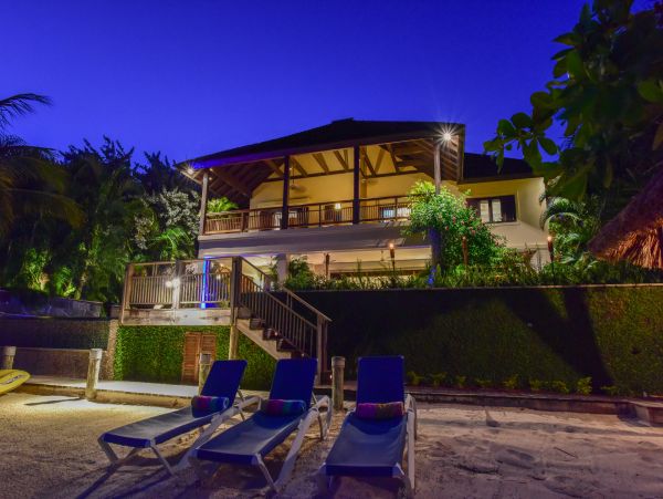 Jamaica Home 985442
