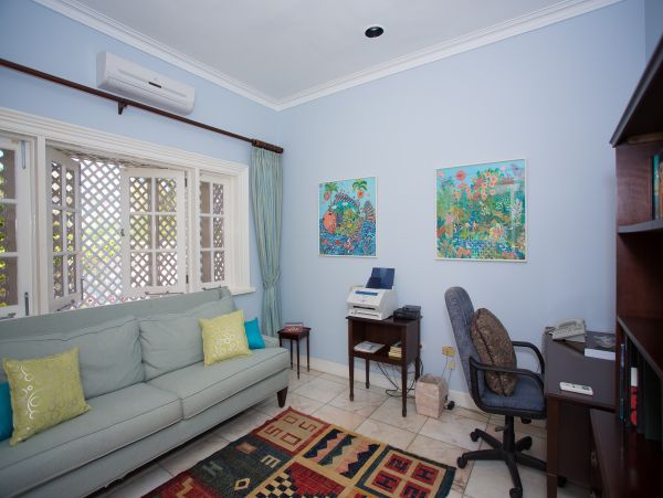Jamaica Home 985459