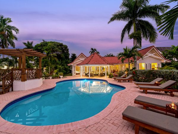 Jamaica Home 985463