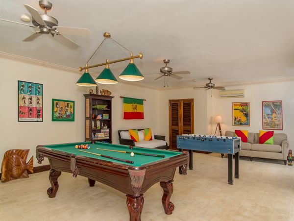 Jamaica Home 985467