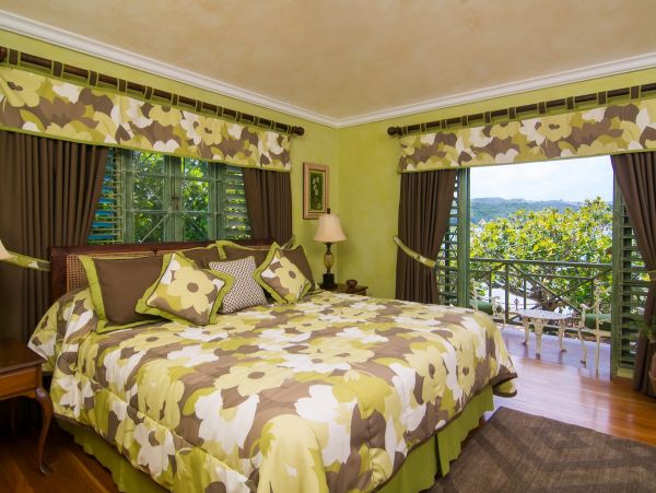 Jamaica Home 985475
