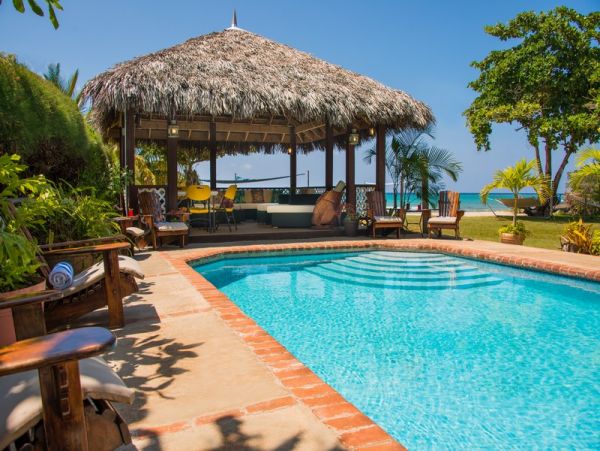 Jamaica Home 985481