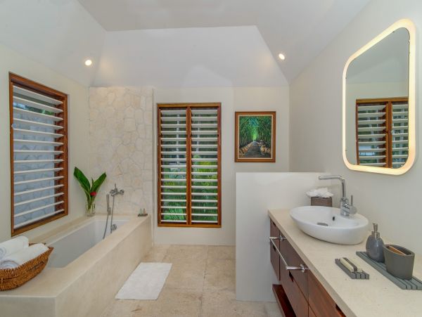 Jamaica Home 985482