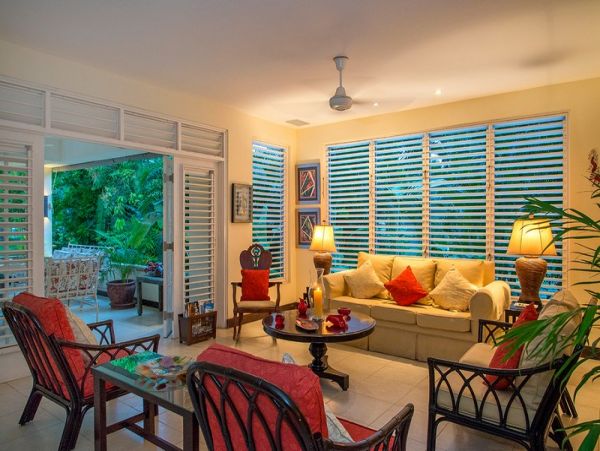 Jamaica Home 985484