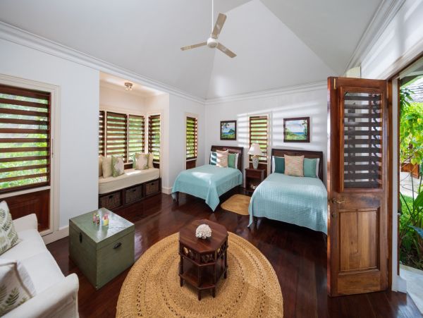 Jamaica Home 985494