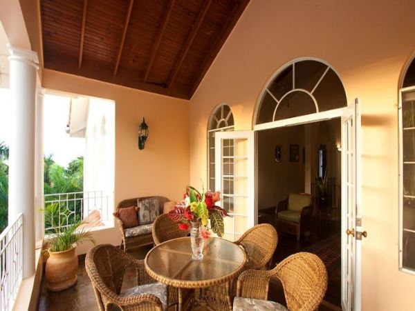 Elegant Nine Bedroom Residence Near the Beach in Jamaica