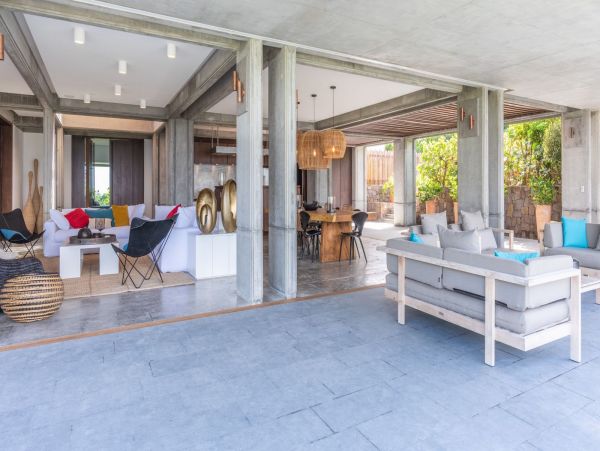 St. Barts Home 985517