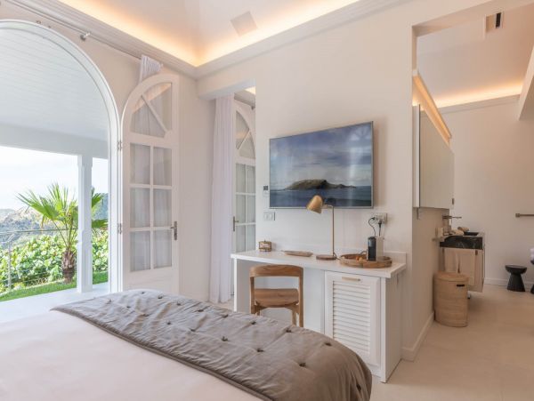 St. Barts Home 985519
