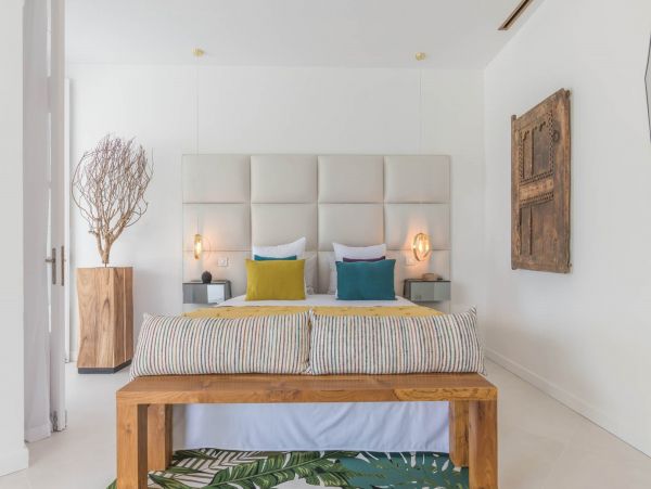 St. Barts Home 985519