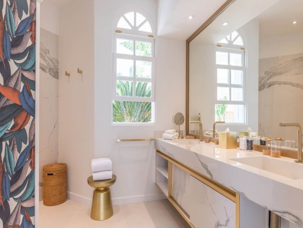 St. Barts Home 985519