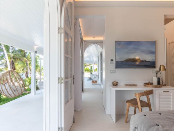 St. Barts Home 985519