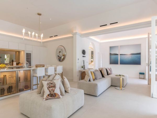 St. Barts Home 985519