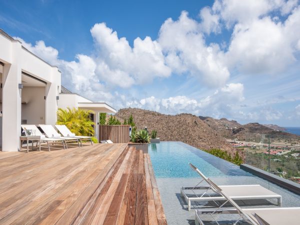 St. Barts Home 985520