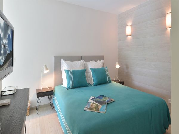 St. Barts Home 985522