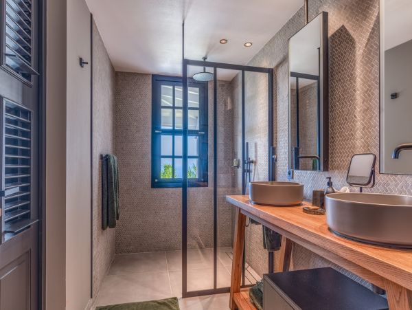 St. Barts Home 985523