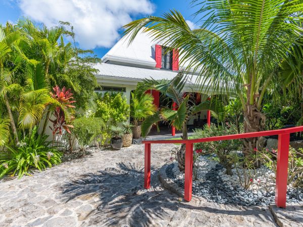 St. Barts Home 985523