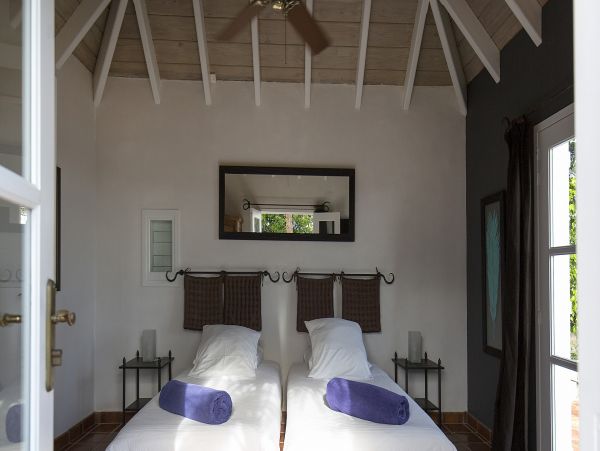 St. Barts Home 985524
