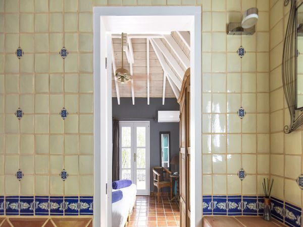 St. Barts Home 985524