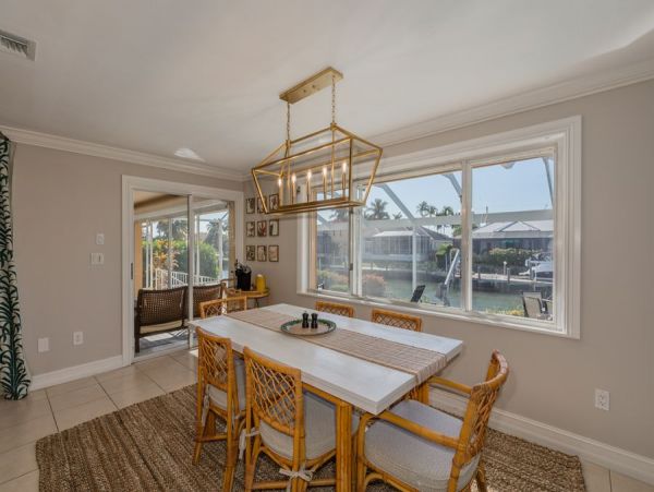 Short Walk to Beach Marco Island Vacation Home Private Pool