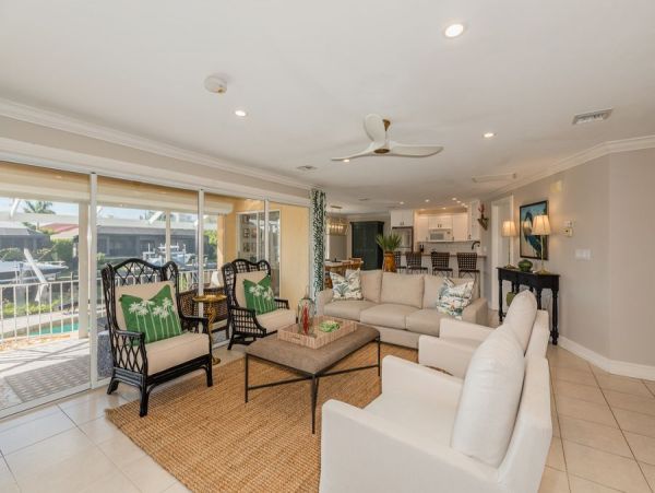 Short Walk to Beach Marco Island Vacation Home Private Pool