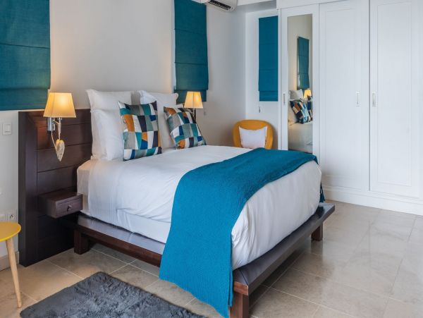 St. Barts Home 985529