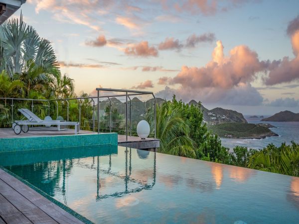 St. Barts Home 985529