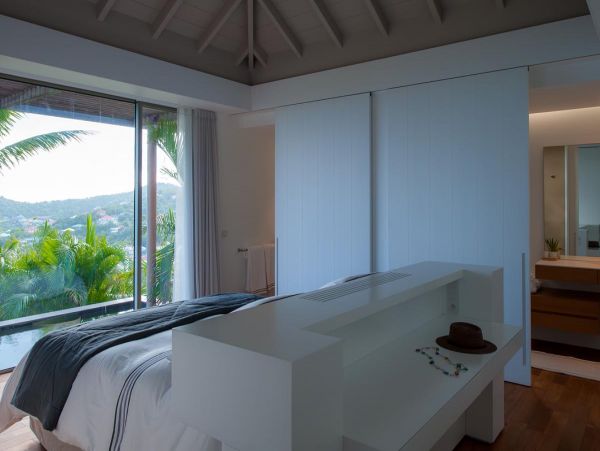 St. Barts Home 985530