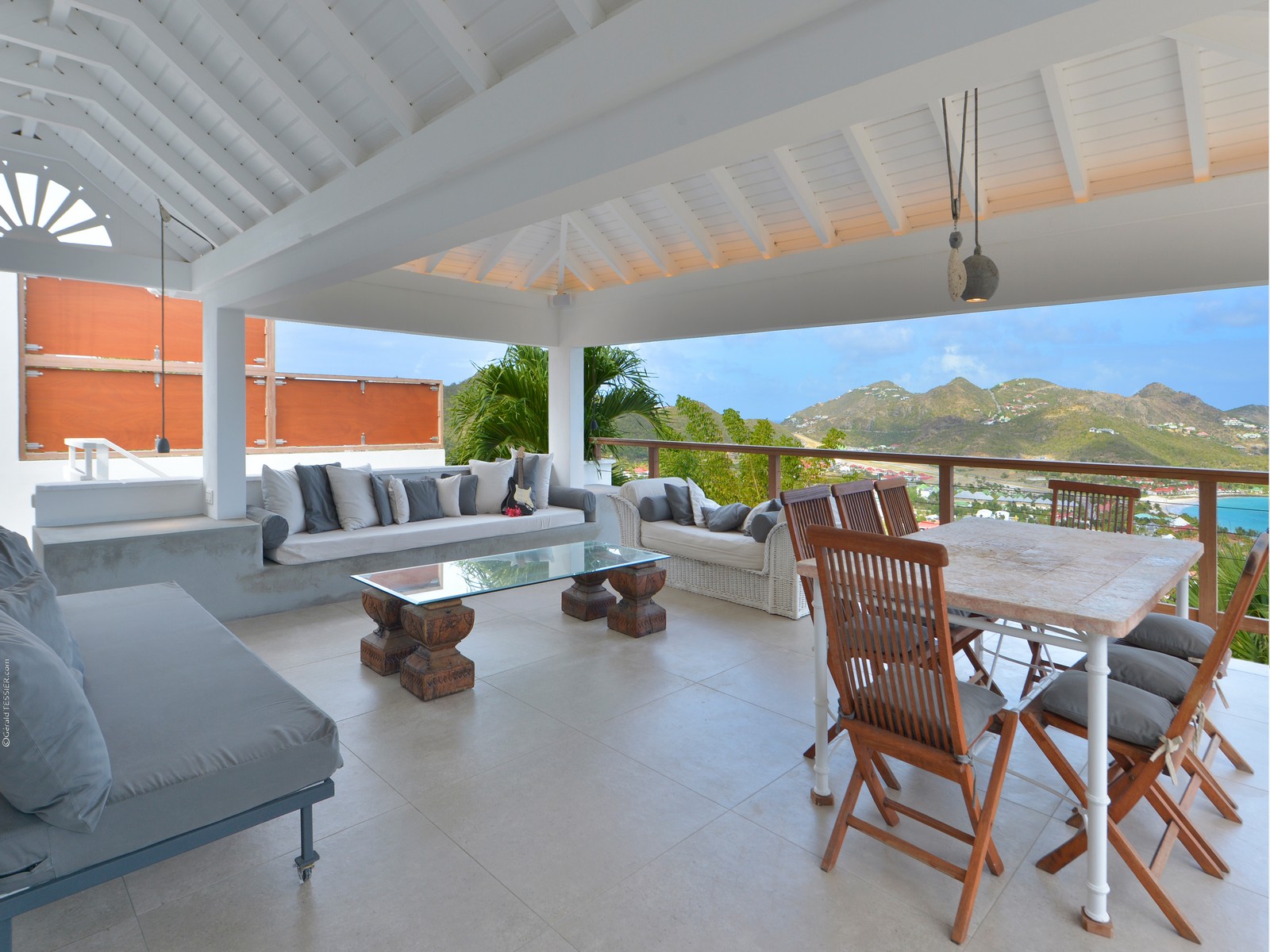 St. Barts Home 985534