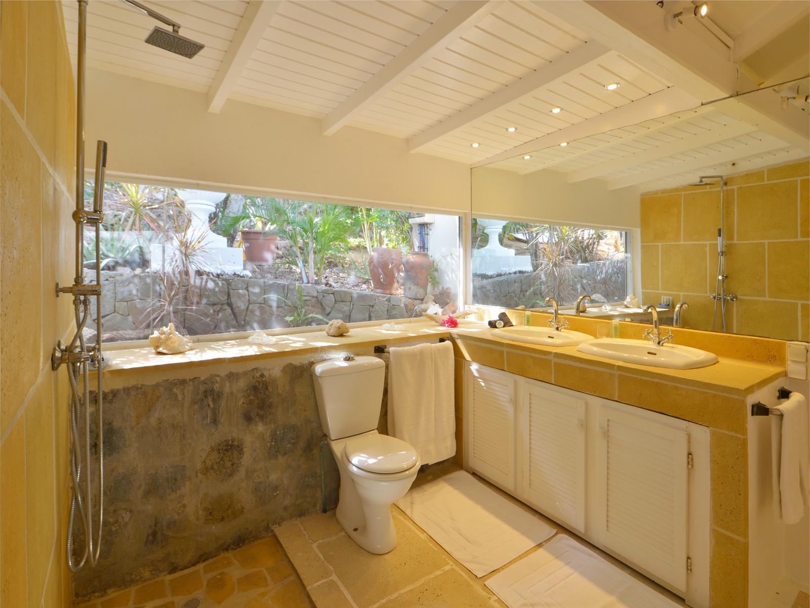 St. Barts Home 985534