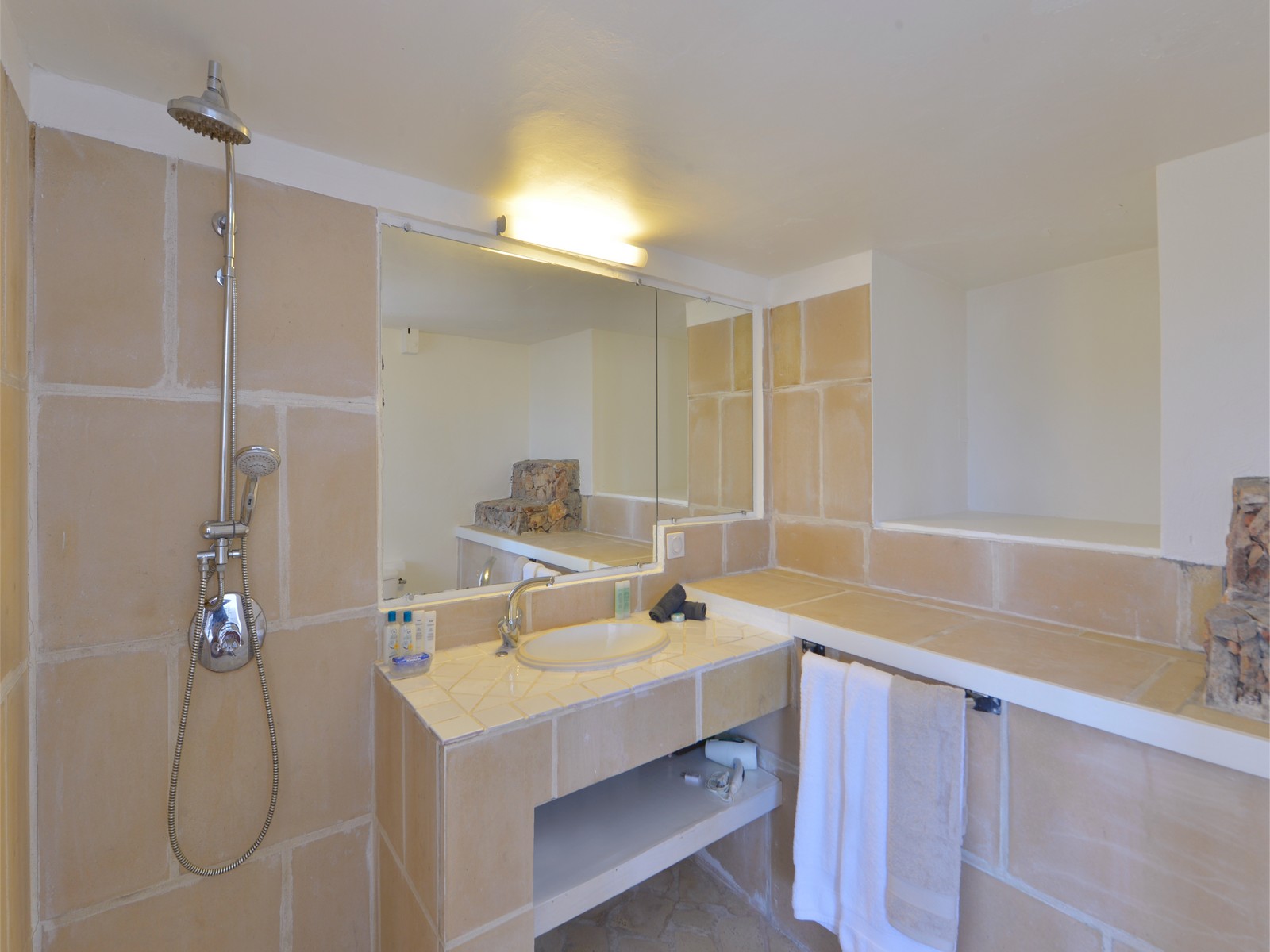 St. Barts Home 985534