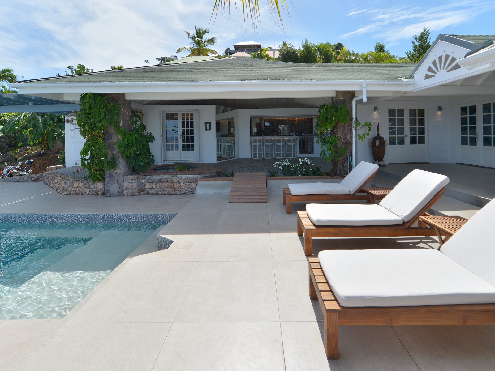 St. Barts Home 985534
