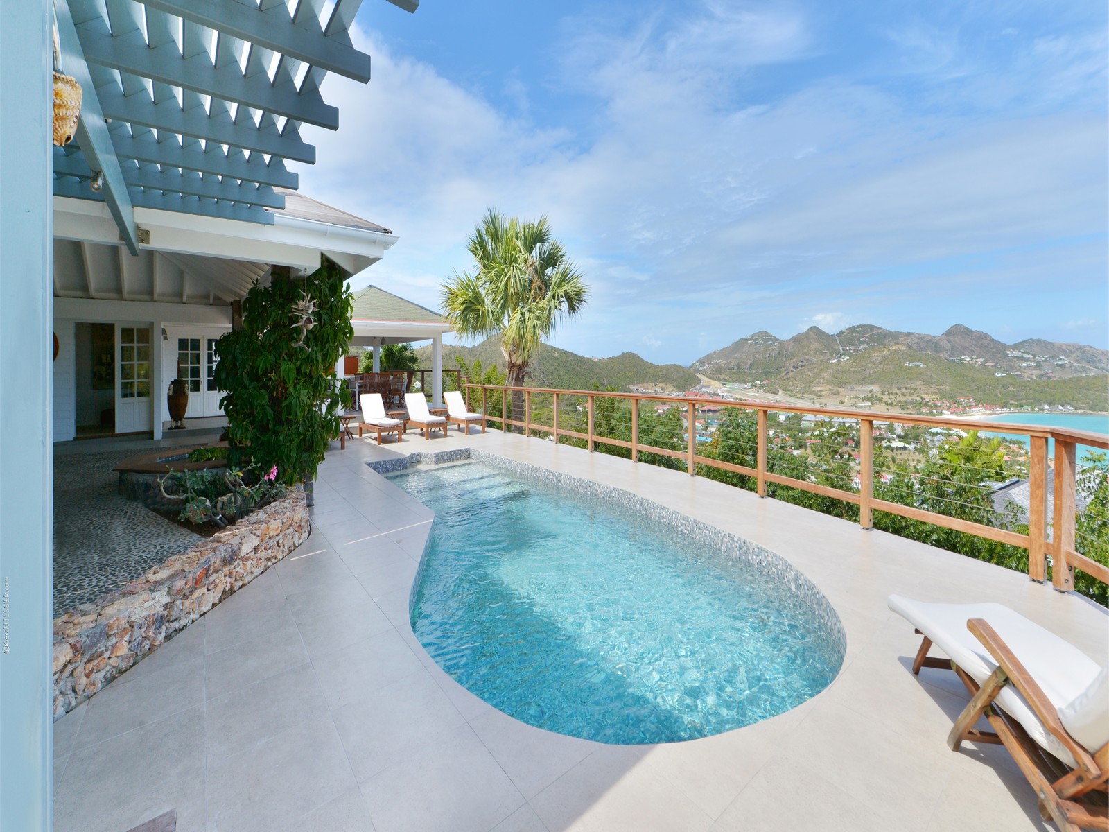 St. Barts Home 985534
