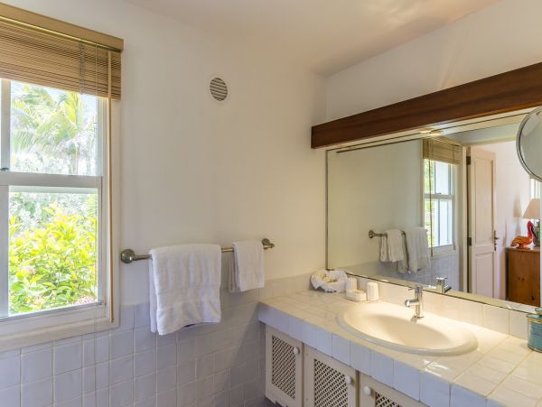 St. Barts Home 985540