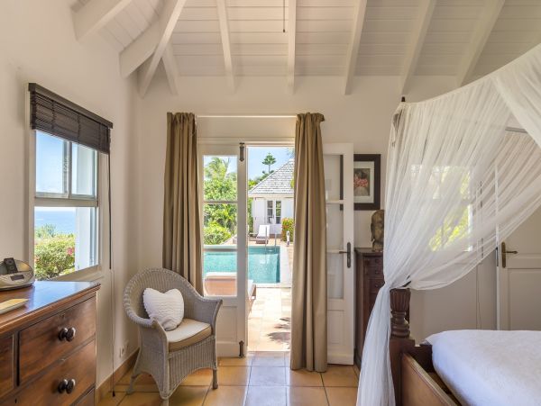 St. Barts Home 985540