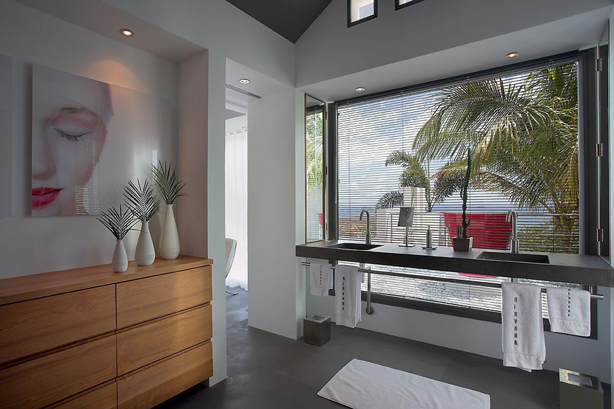 St. Barts Home 985541