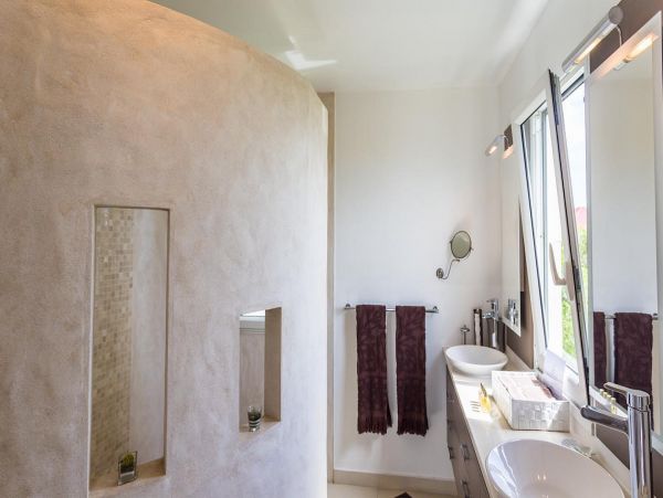 St. Barts Home 985544