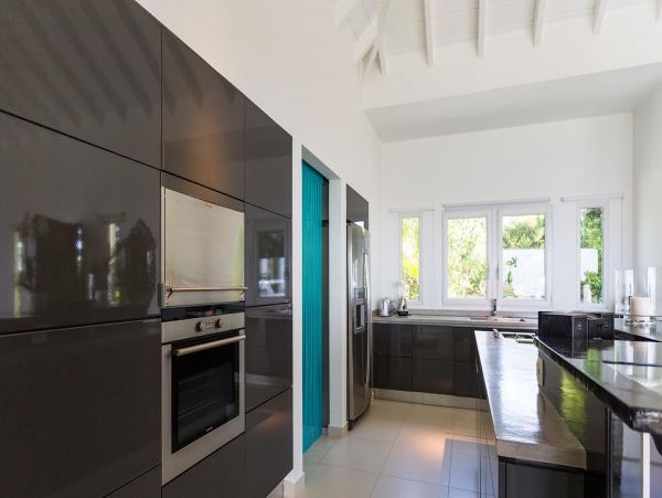 St. Barts Home 985544