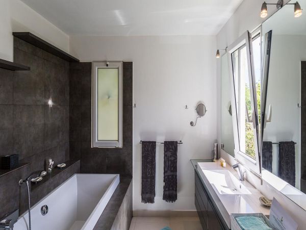 St. Barts Home 985544