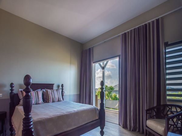 St. Barts Home 985546
