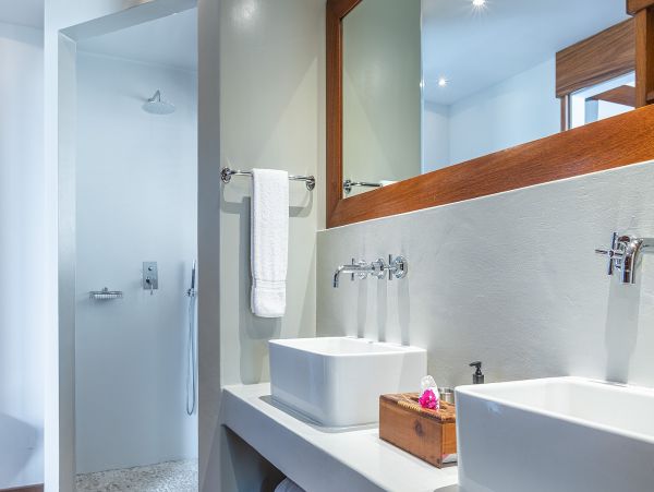 St. Barts Home 985550