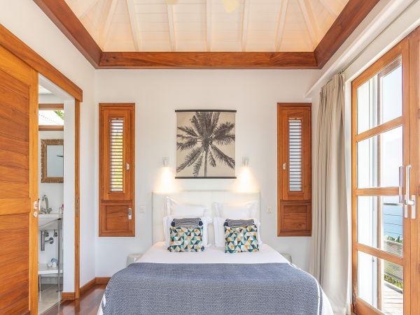 St. Barts Home 985550