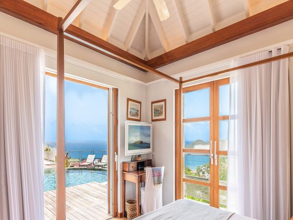St. Barts Home 985550