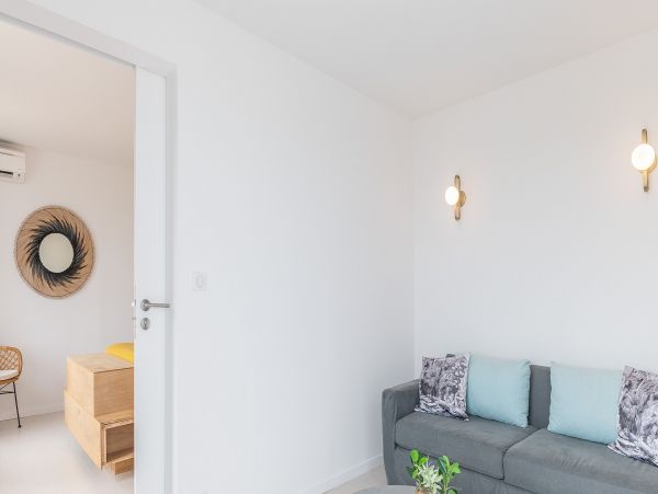 St. Barts Home 985550