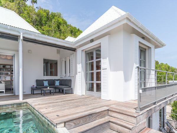 St. Barts Home 985550