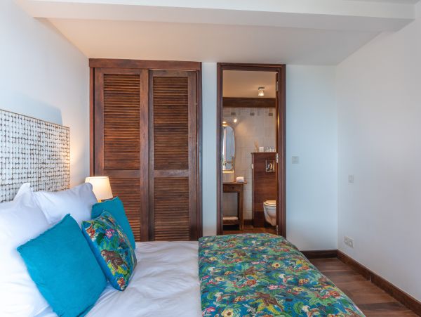 St. Barts Home 985552
