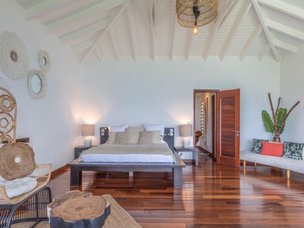 St. Barts Home 985552