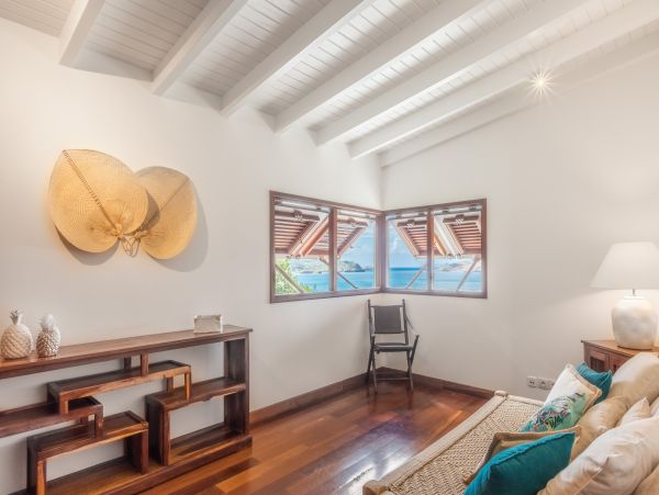 St. Barts Home 985552