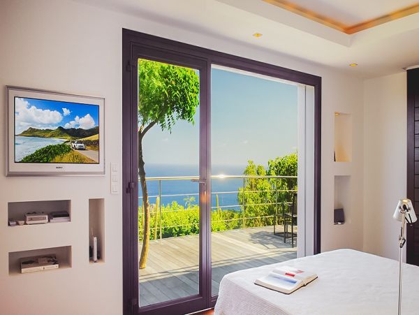 St. Barts Home 985553