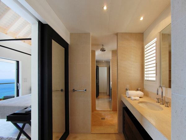 St. Barts Home 985553