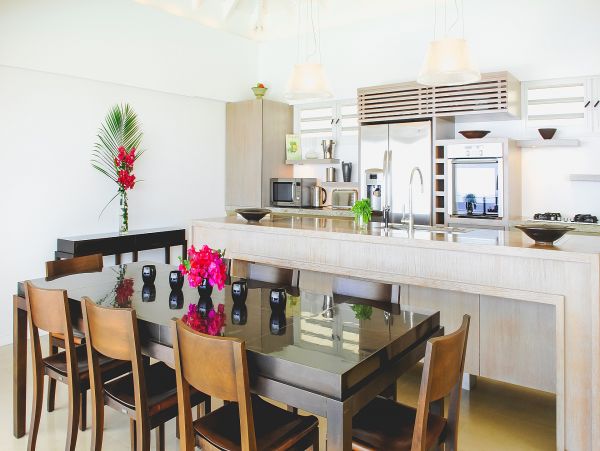 St. Barts Home 985553